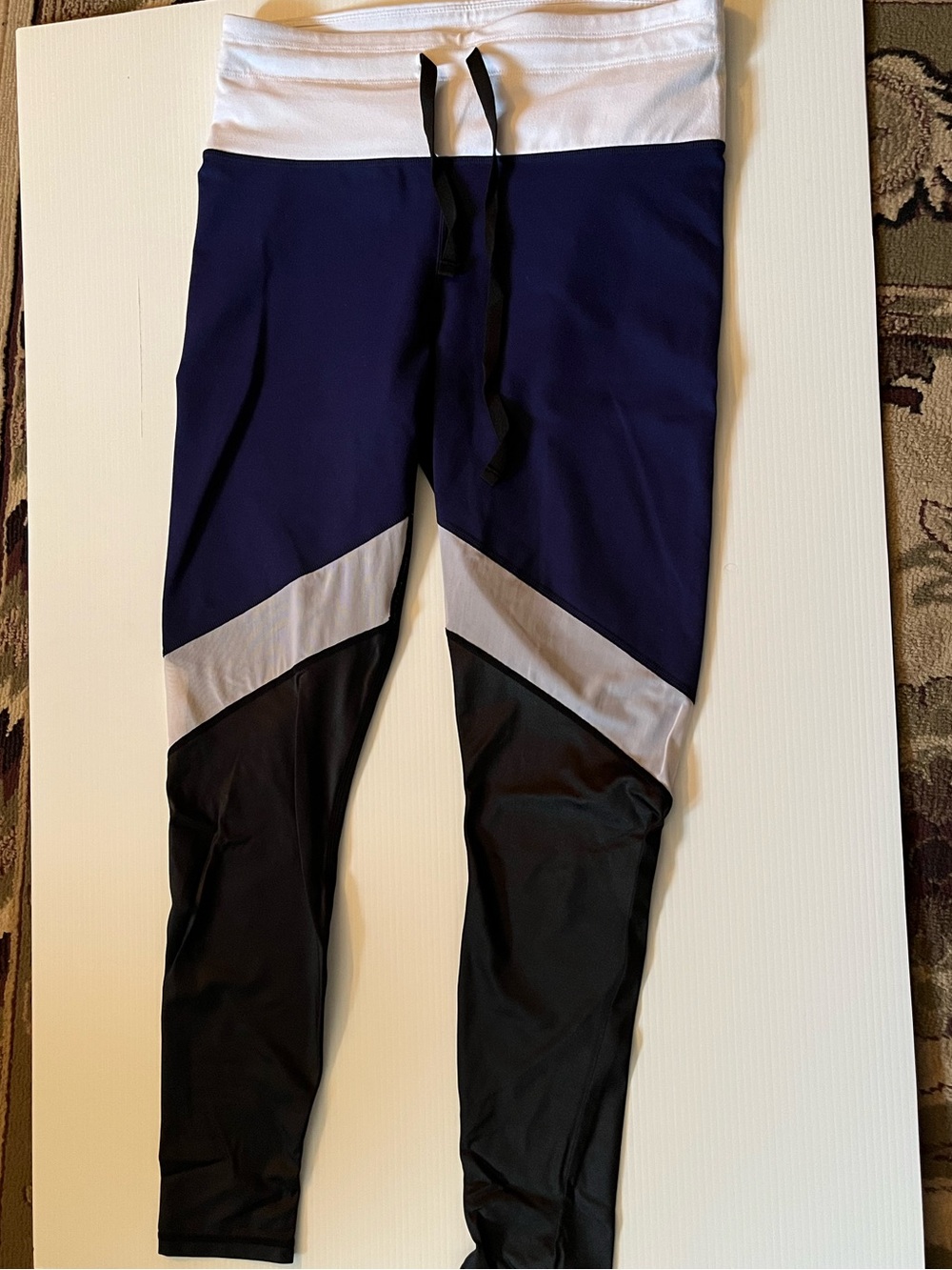 Fabletics Colorblock Leggings in Navy, White & Black